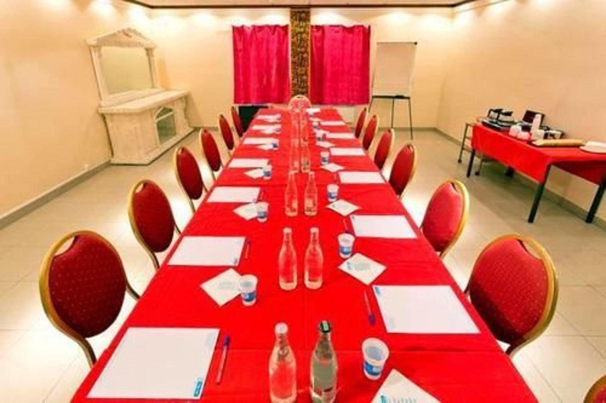 Ibis Styles Paris Hippodrome De Vincennes Hotel Joinville-le-Pont Kültér fotó